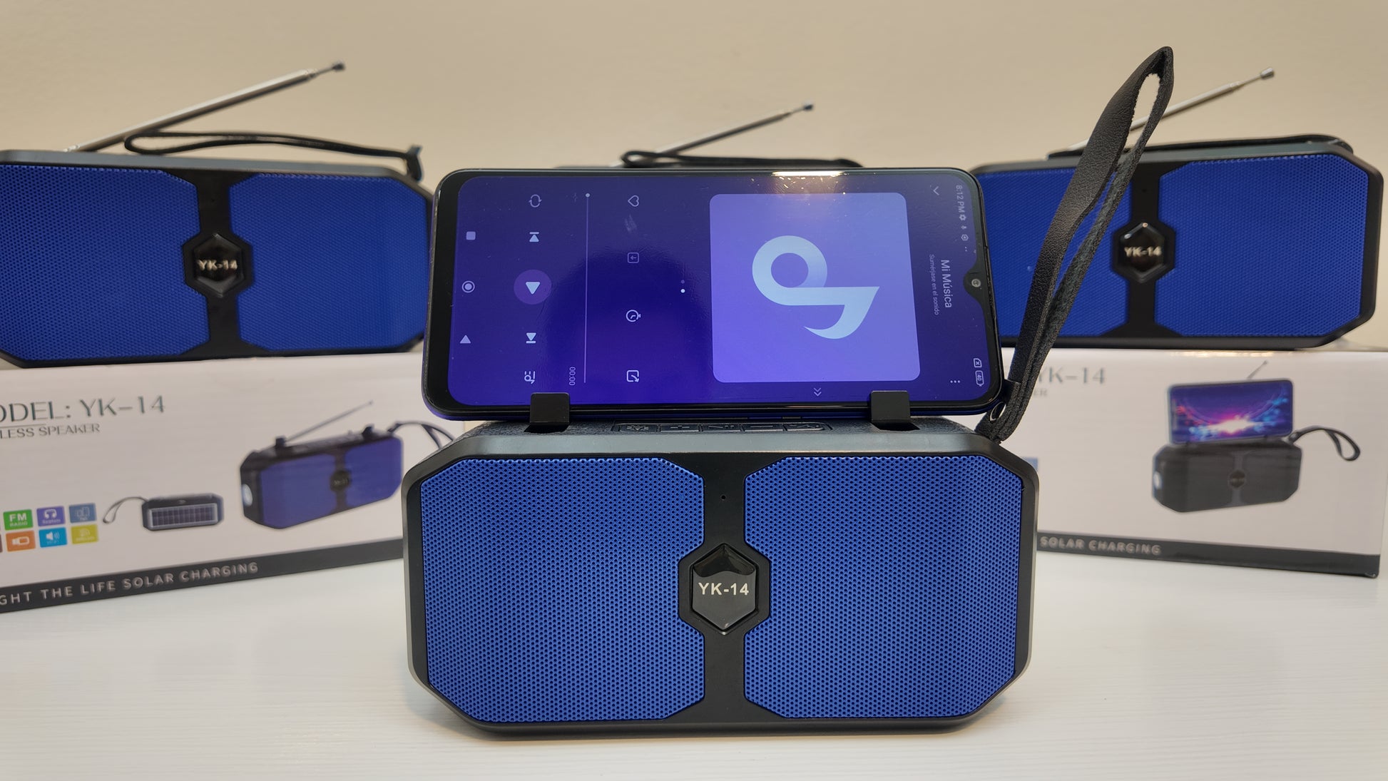 Parlante solar Bluetooth radio FM para exterior - Thrive
